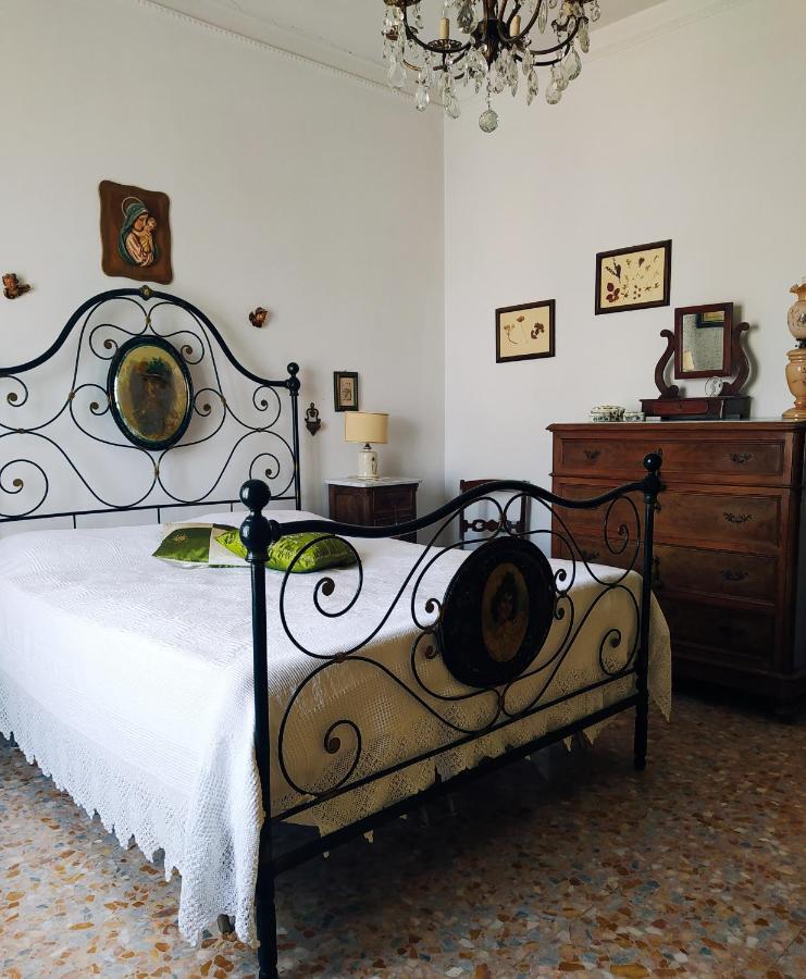 דירות סן ג'ימיניאנו Casa Dina מראה חיצוני תמונה