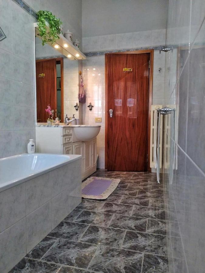 דירות סן ג'ימיניאנו Casa Dina מראה חיצוני תמונה