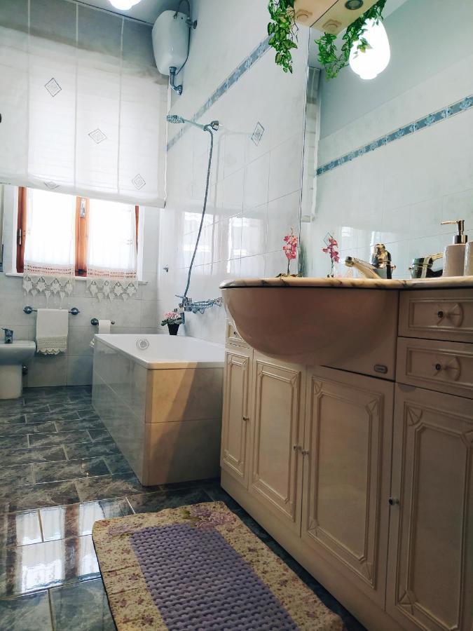 דירות סן ג'ימיניאנו Casa Dina מראה חיצוני תמונה